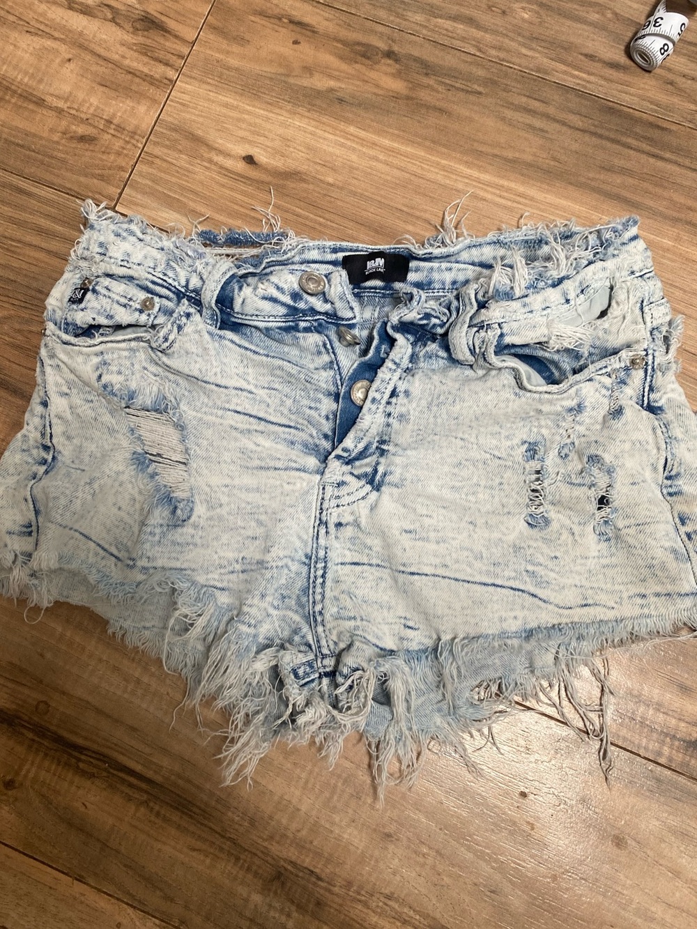 I&M Black Label Acid Wash Distressed Denim Shorts - Size Small